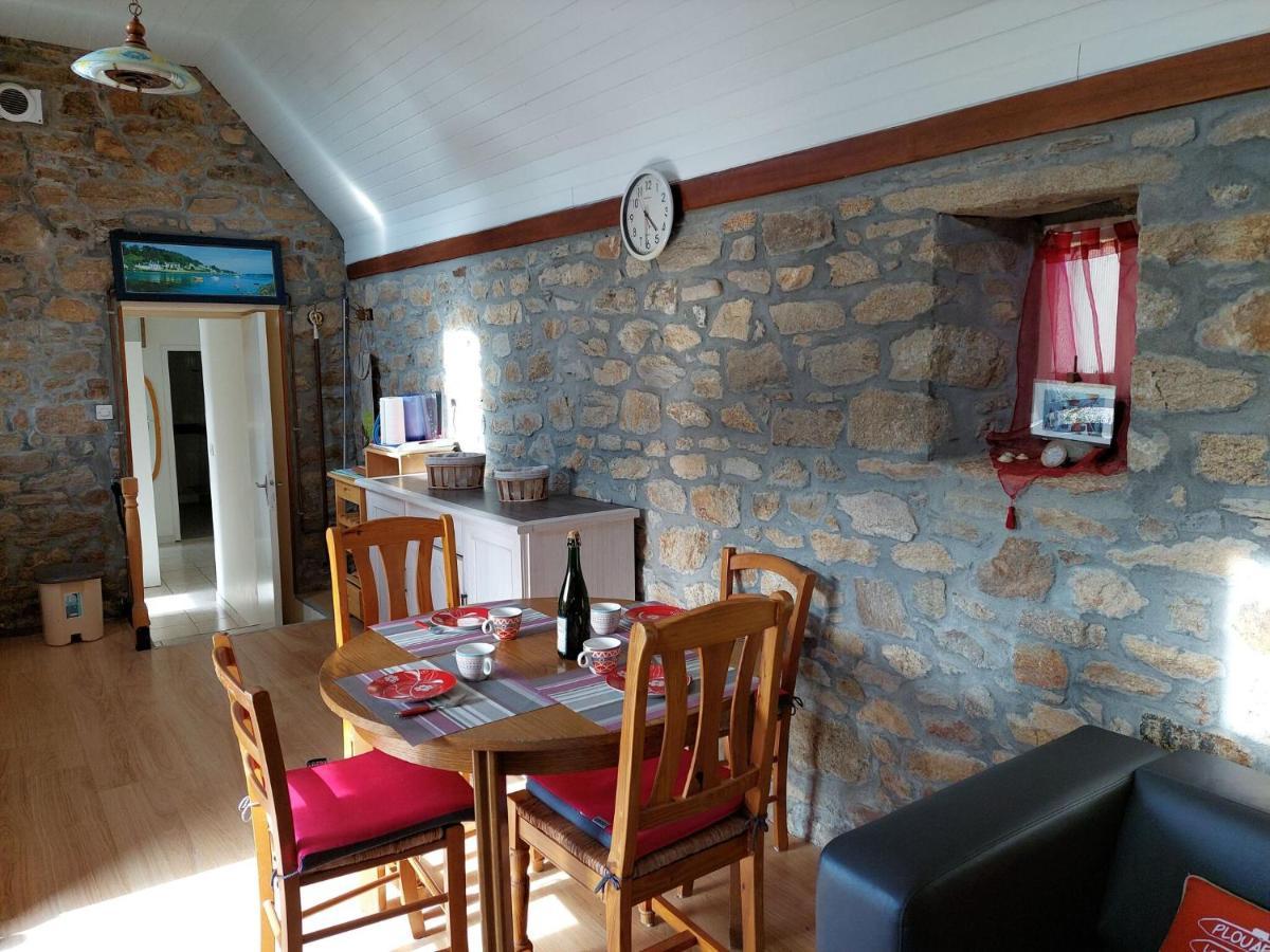 Holiday Home In Plouarzel Exterior foto