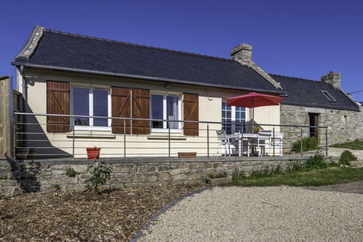 Holiday Home In Plouarzel Exterior foto